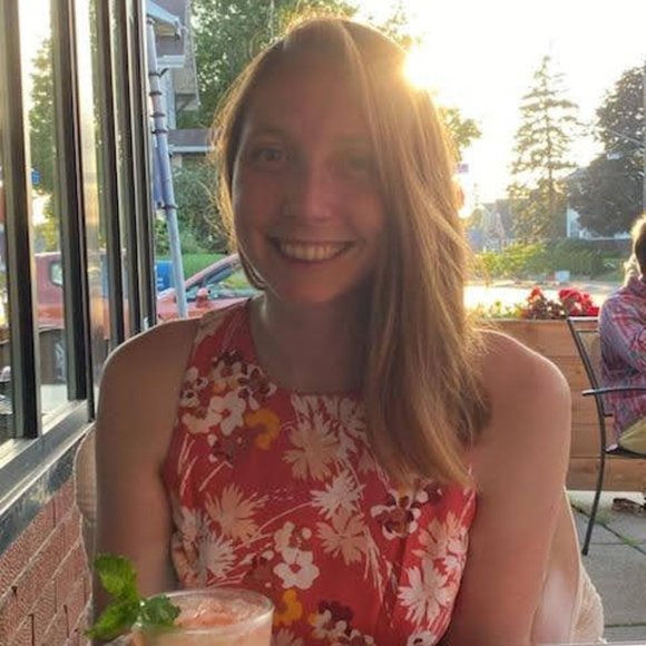 Meet your Posher, Sara - Picture 1 of 1